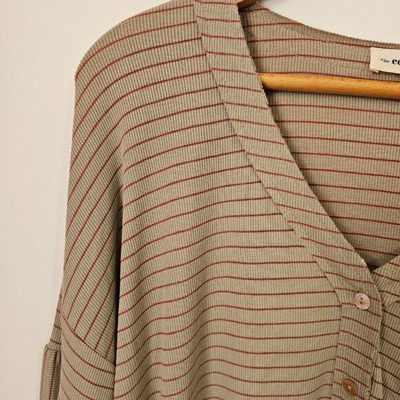 NEW W/O TAGS EE:SOME V NECK BUTTON DOWN PUFFED SLEEVES LONGSLEEVES TOP SZ S - Picture 12 of 16